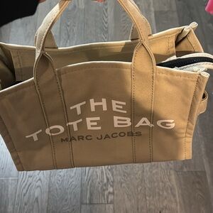 Authentic Marc Jacobs The Medium Totebag